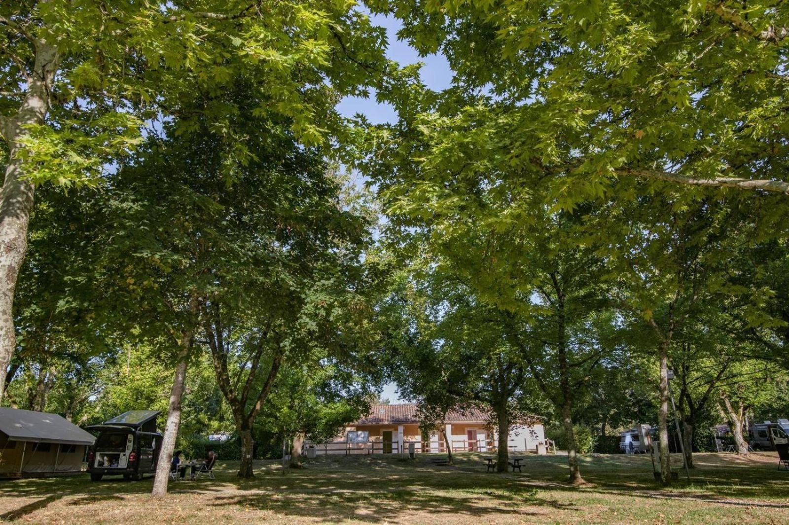 Camping Onlycamp L'Argente 康顿 外观 照片